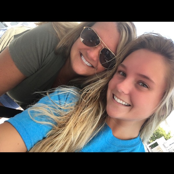 Meet your Posher, Debbie - Picture 5 of 8